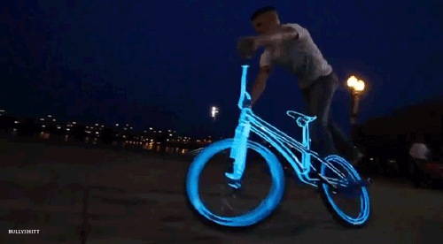 velo-gif-neon-bleu-bike-greenmarks